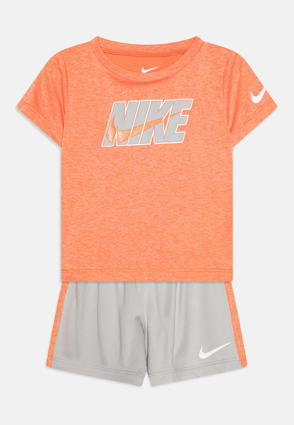 

Футболка с принтом TEE SET Nike Sportswear, светло-серый
