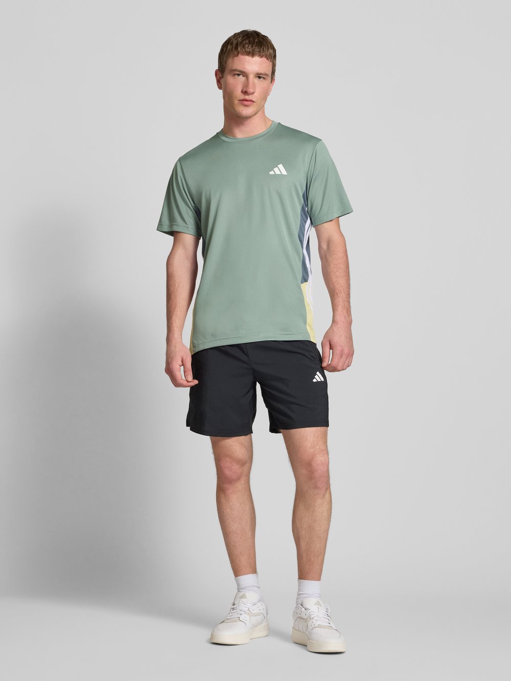 

Футболка с этикеткой Adidas Training, мятный