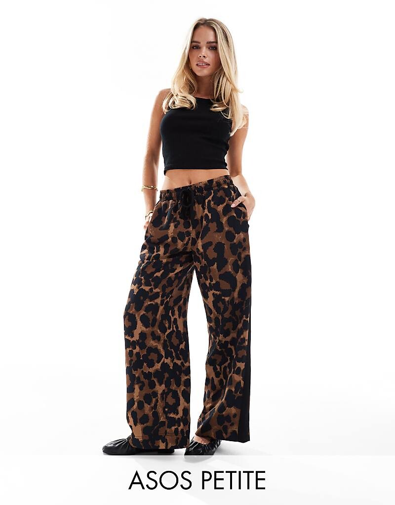 

ASOS DESIGN Petite – Брюки без рукавов с леопардовым принтом и контрастной вставкой