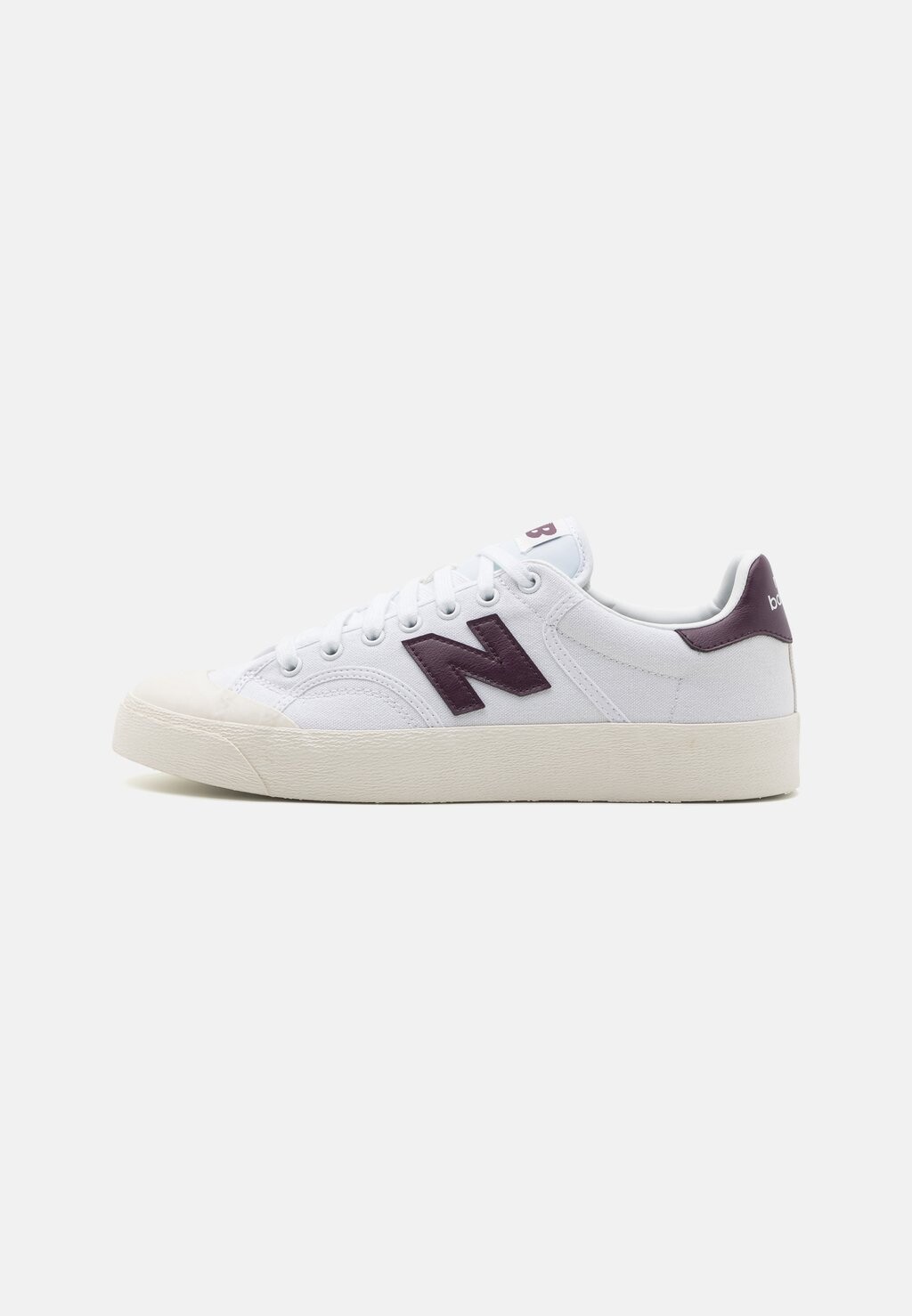

Кроссовки на шнуровке BB100 UNISEX New Balance, белый
