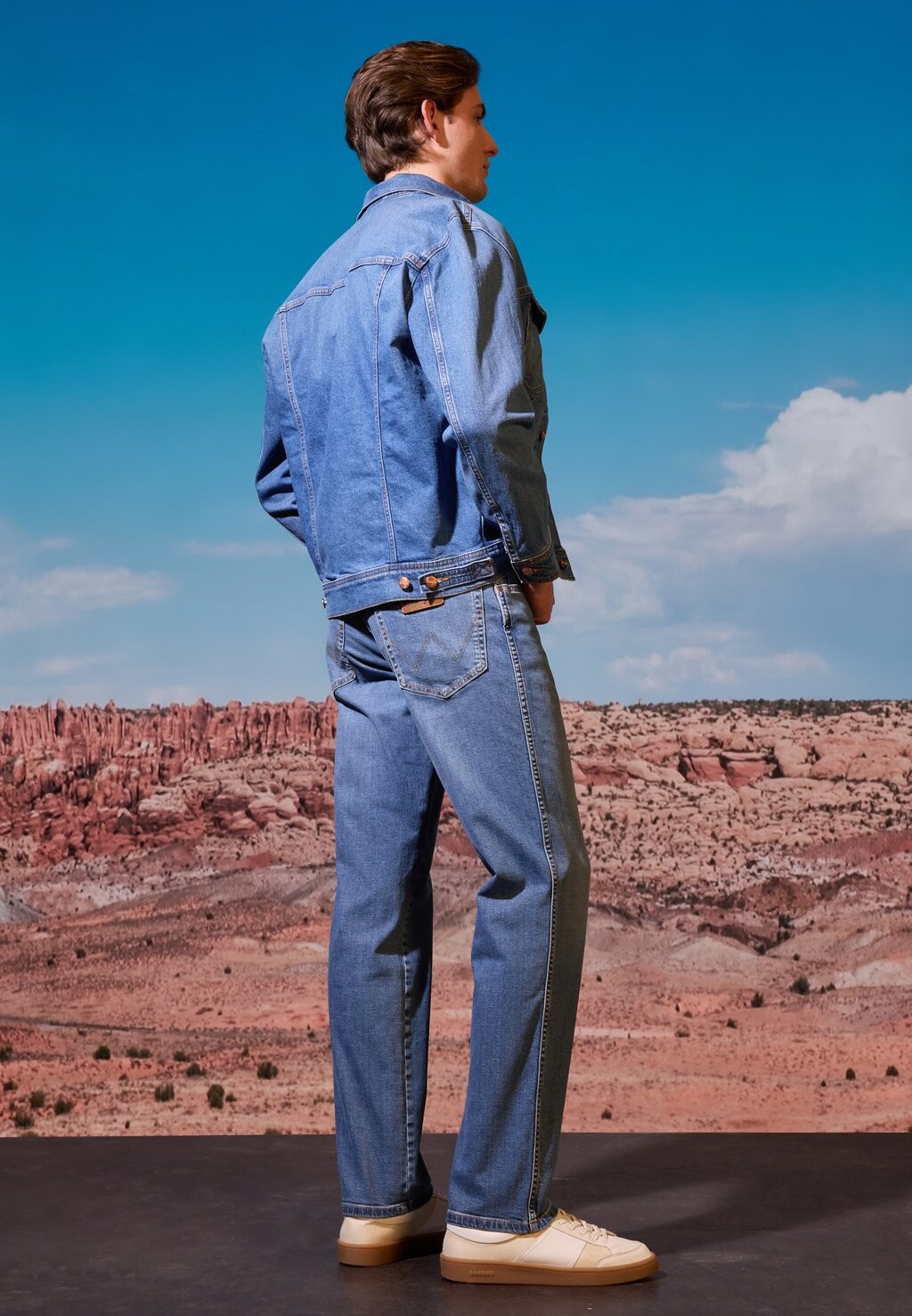 

Прямые джинсы Texas Stretch Wrangler, поношенные, сломанные