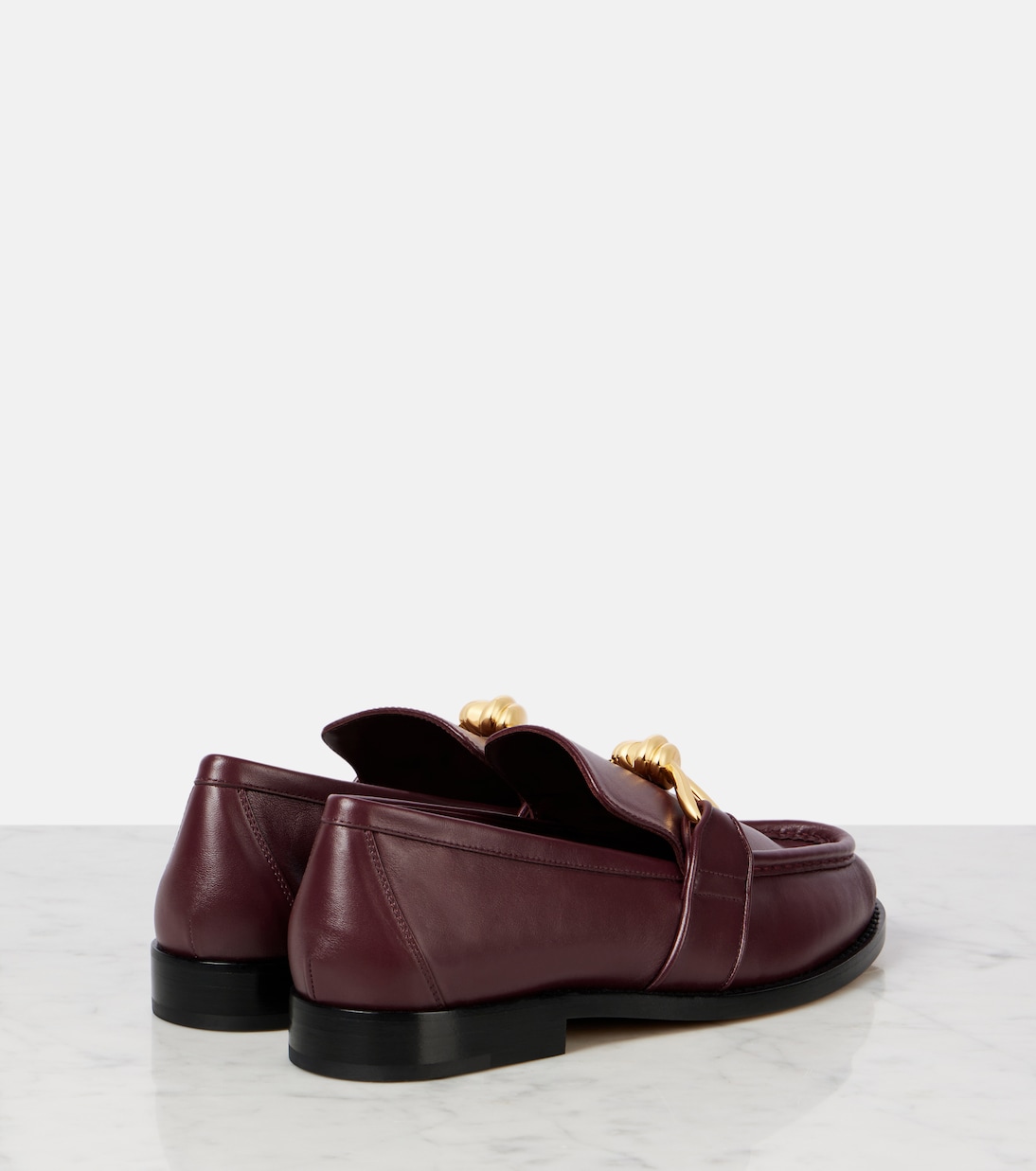 Лоферы из кожи с узлом Astaire Bottega Veneta, Barolo — фото 2