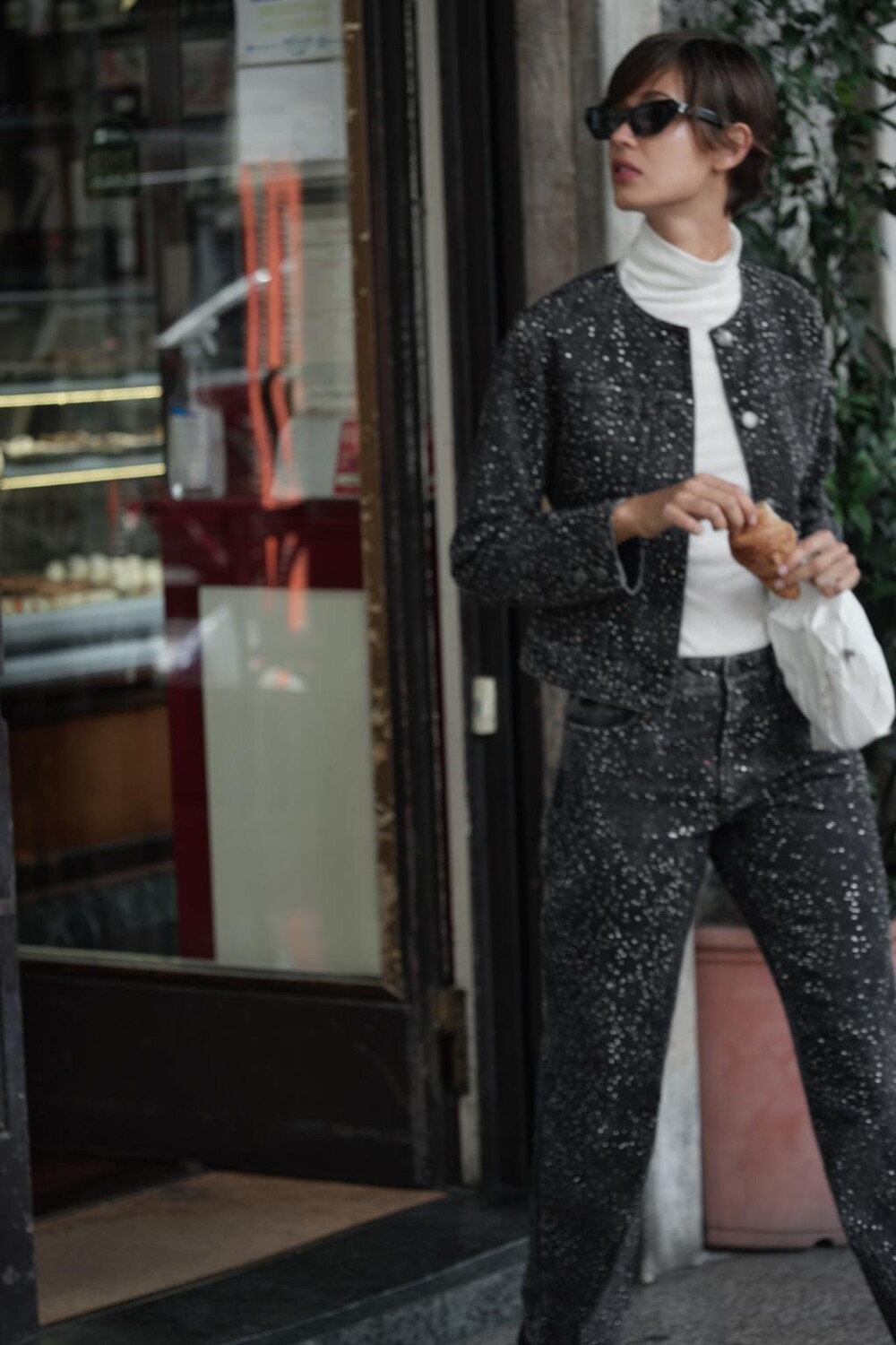 

Брюки со стразами ZARA, черный