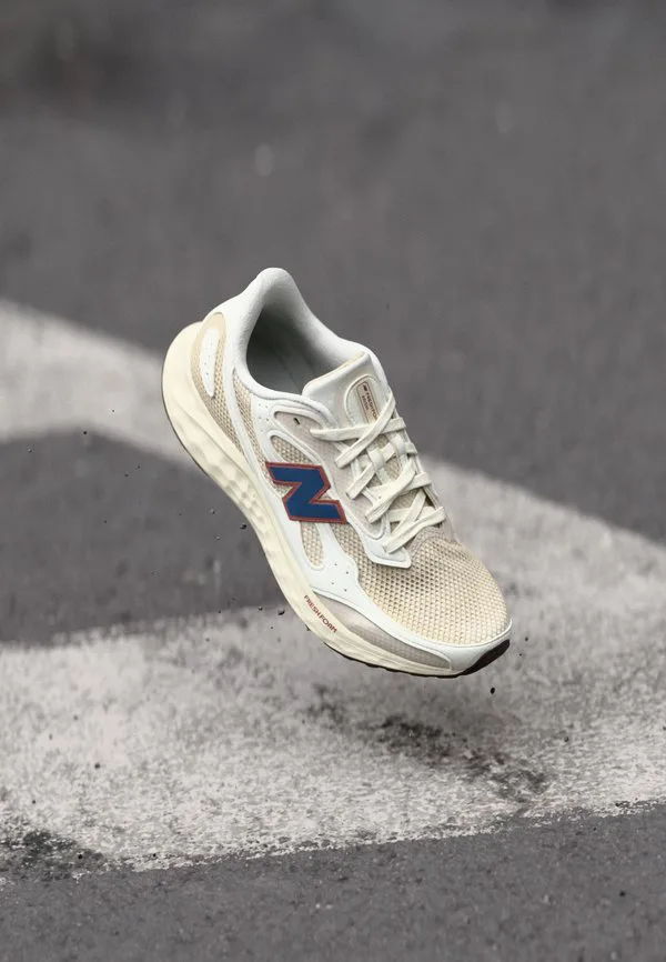 Кроссовки для бега по шоссе fresh foam arishi v4 New Balance, Timberwolf