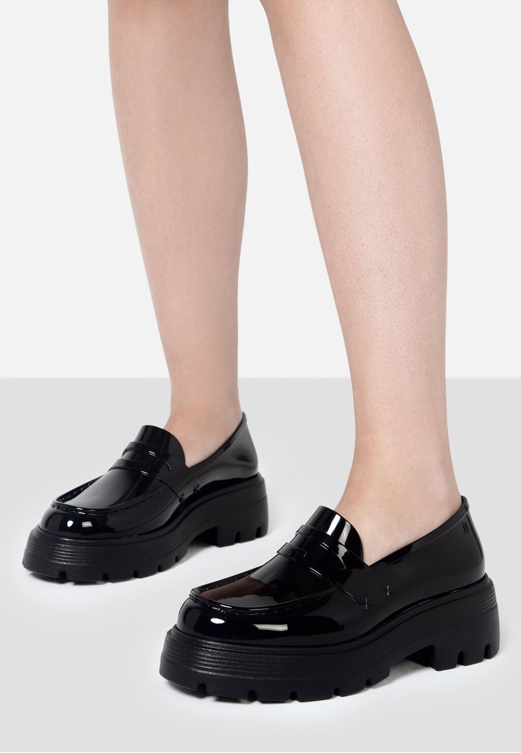 Тапочки ROYAL Melissa, цвет black