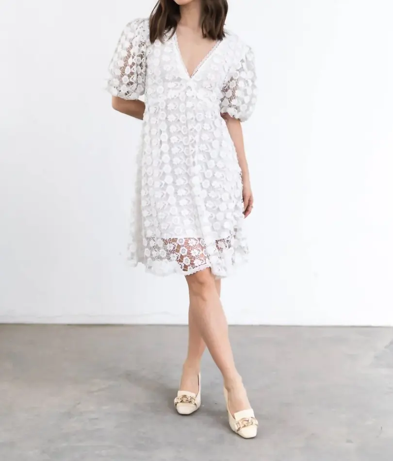 

Белое кружевное платье-бэбидолл Blue B