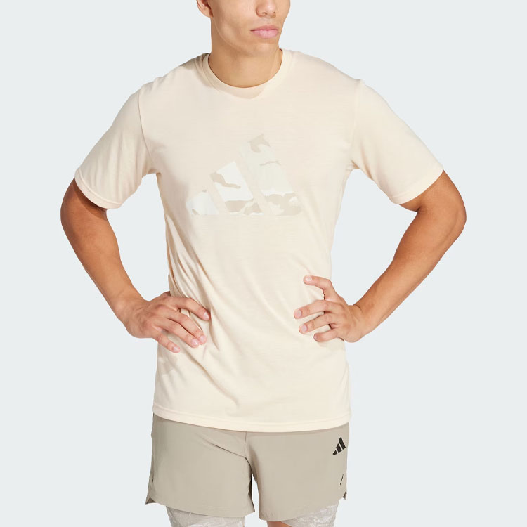 Футболка Adidas Seasonal Brand Love Camo песочного цвета — фото 2