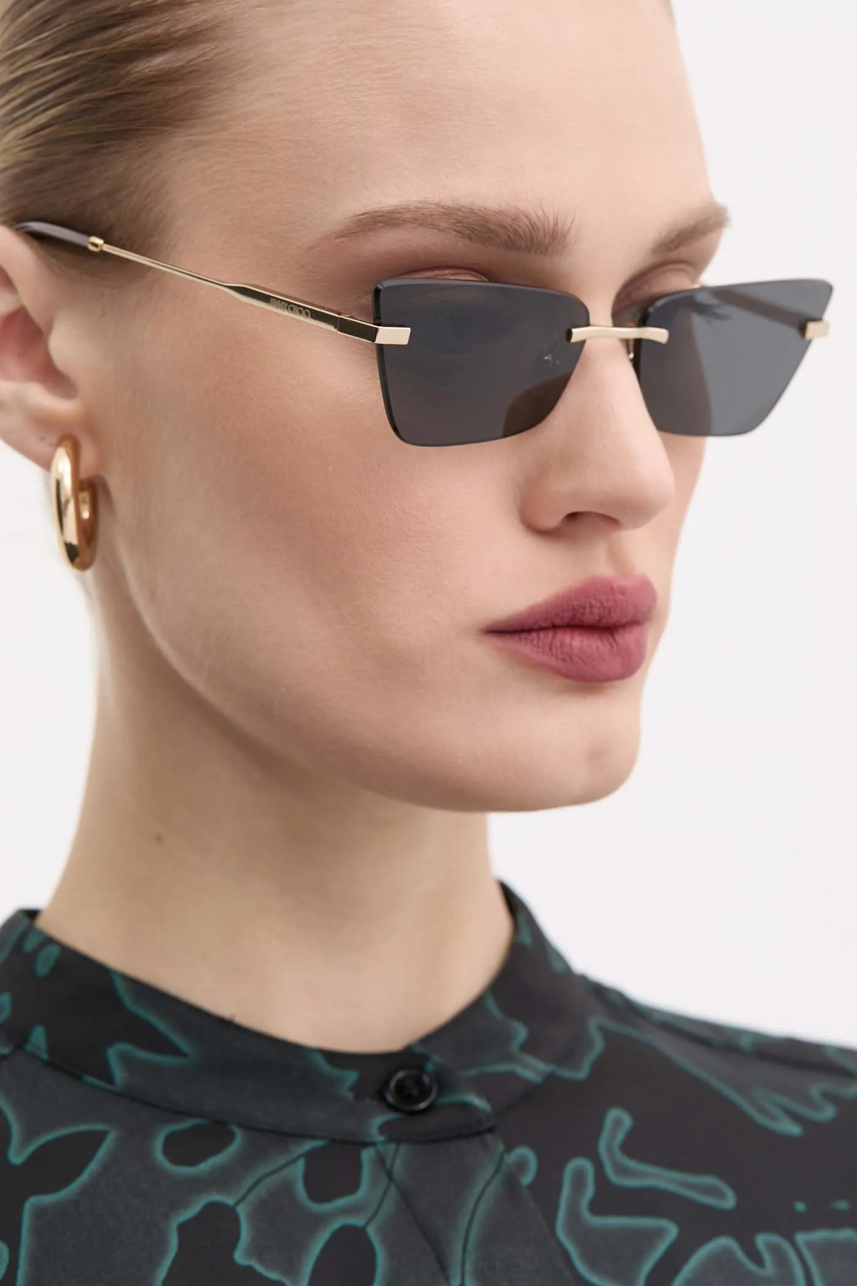 

Солнцезащитные очки Jimmy Choo, черный