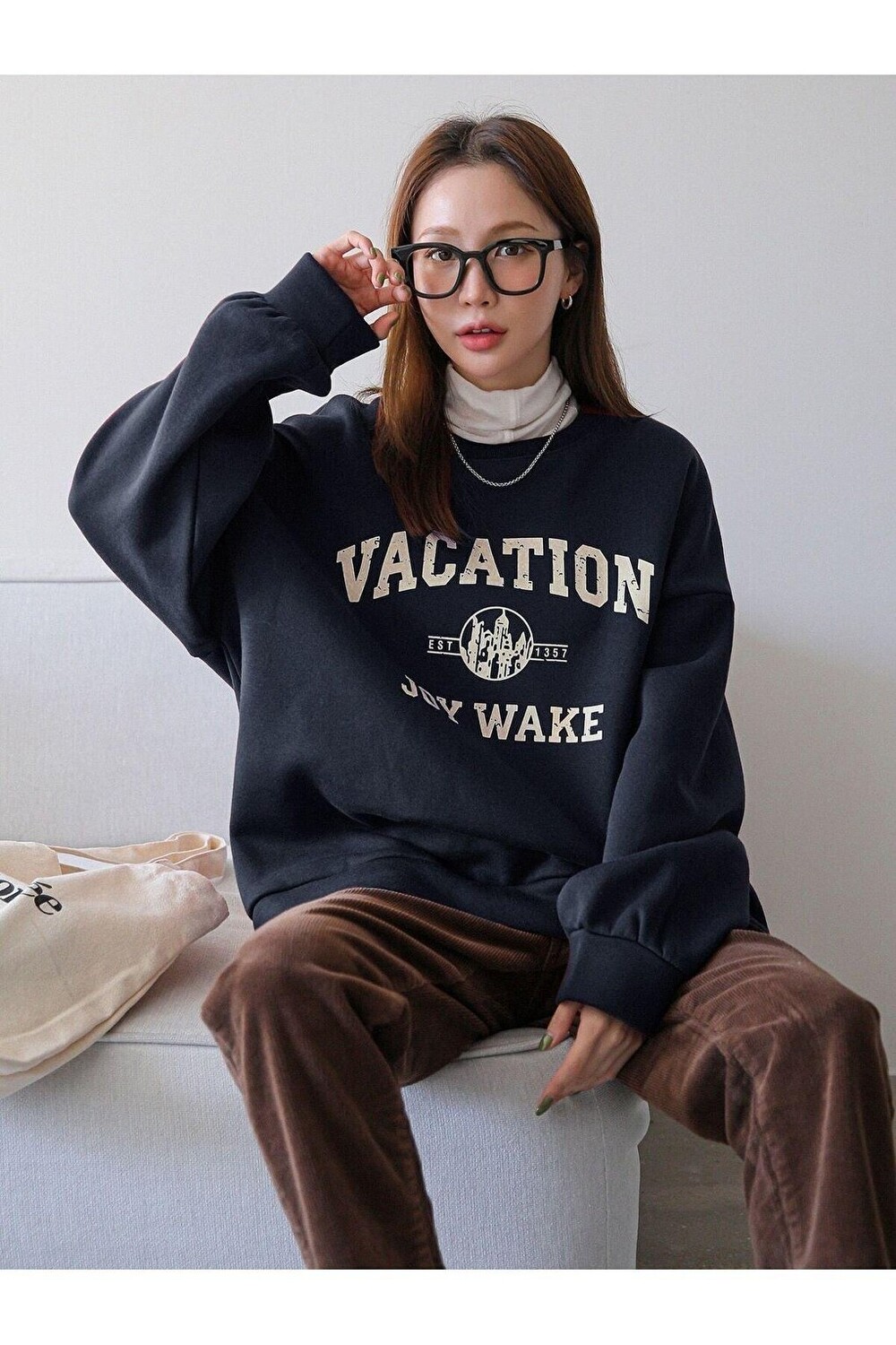 

Женский свитшот оверсайз с круглым вырезом с принтом Laci Vacation Joy Wake Trendseninle