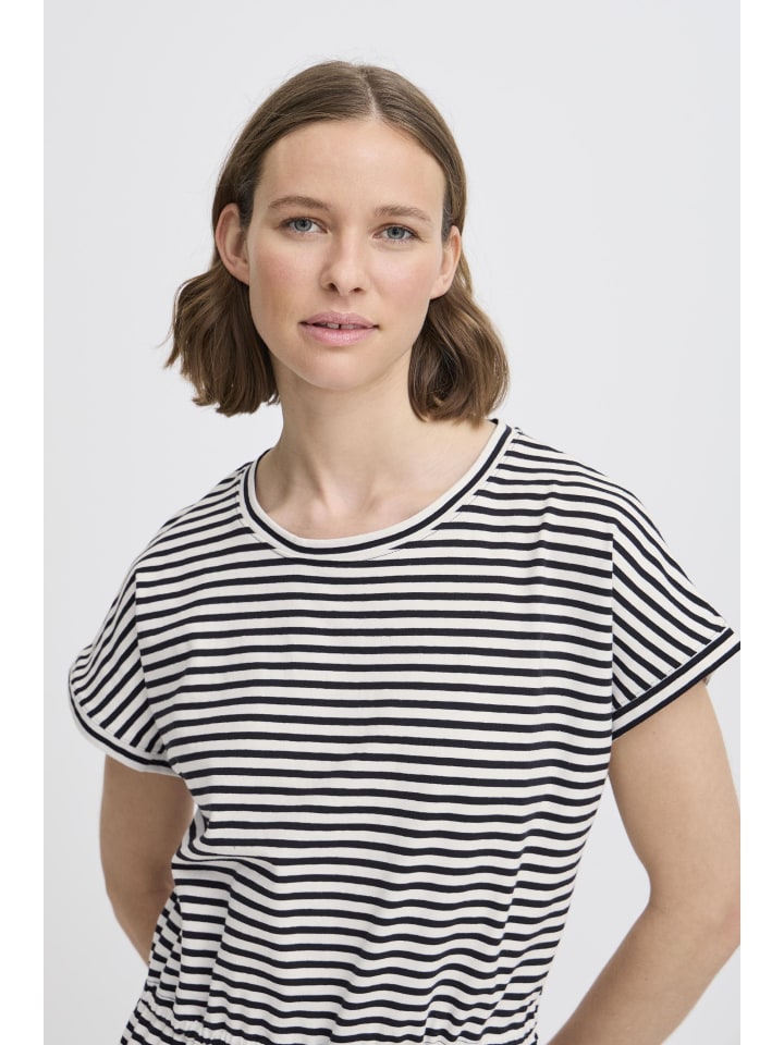 

B. young Трикотажное платье BYPANDINNA свободного кроя в черную полоску от PANDINNA