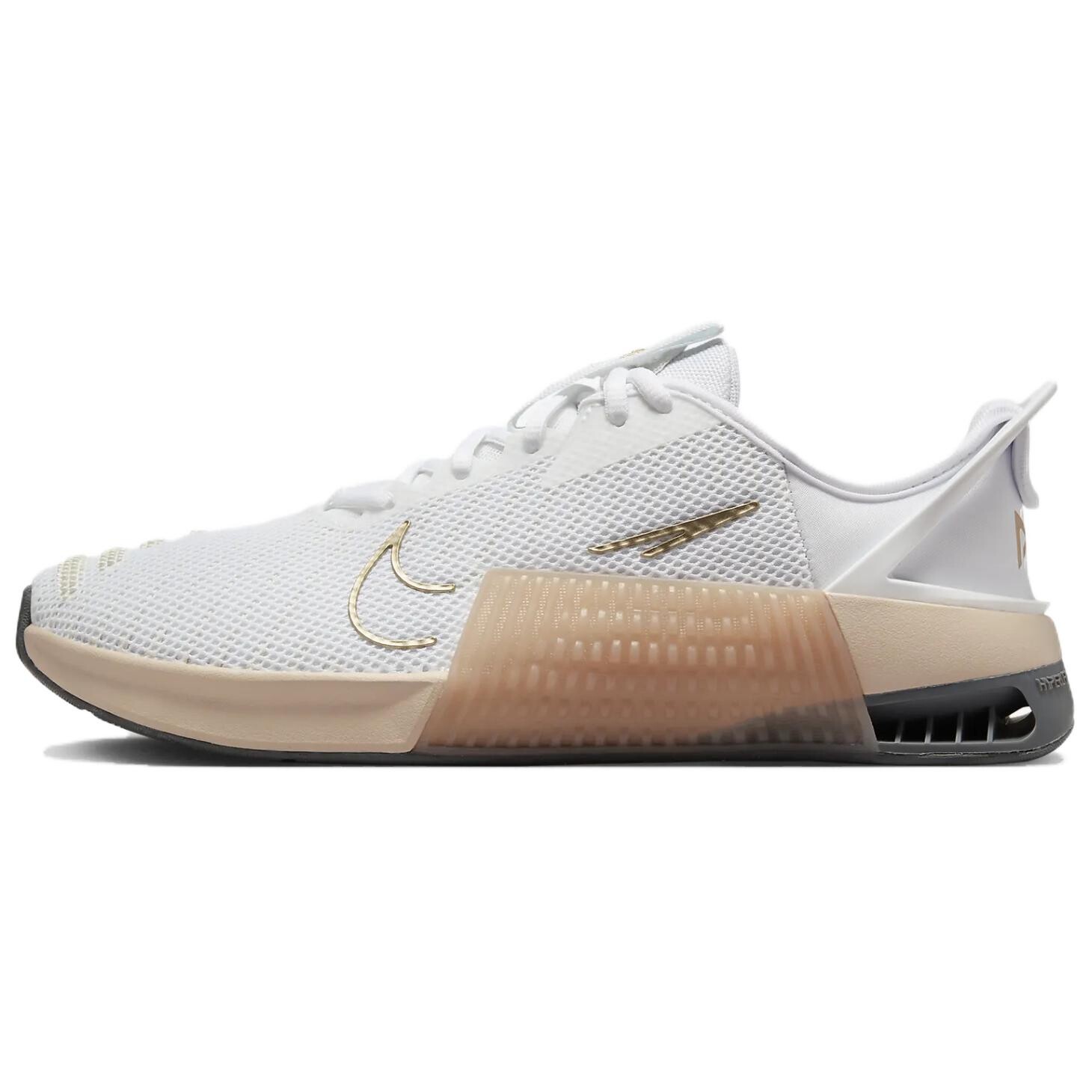 

Кроссовки Nike Women's Metcon 9 EasyOn 'White Metallic Gold Sanddrift', белый