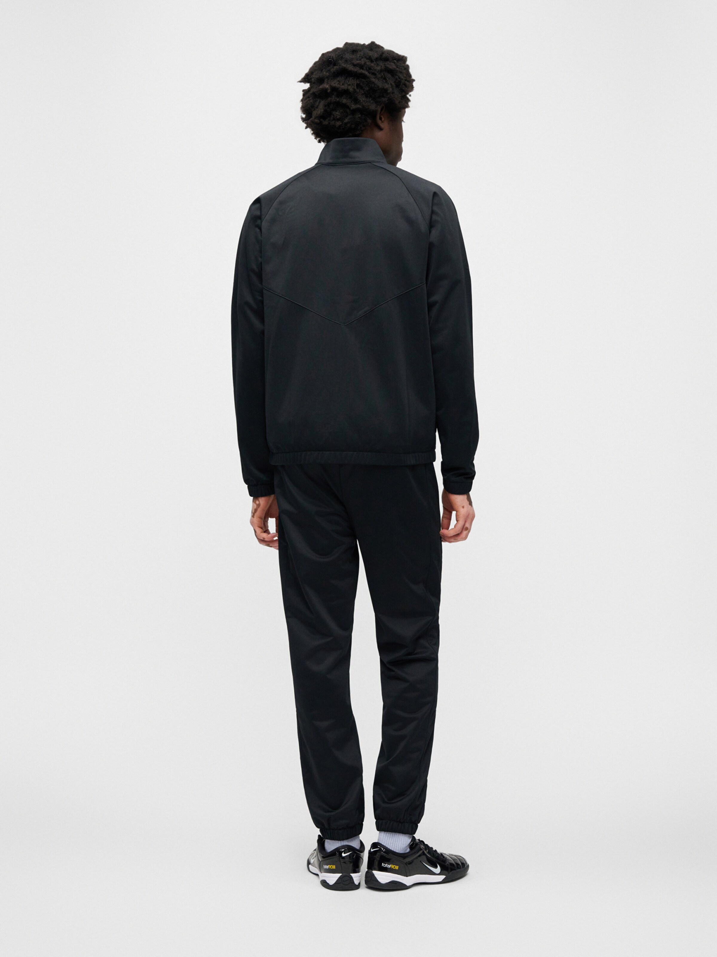 Nike Sportswear Спортивный костюм в черном цвете — фото 3