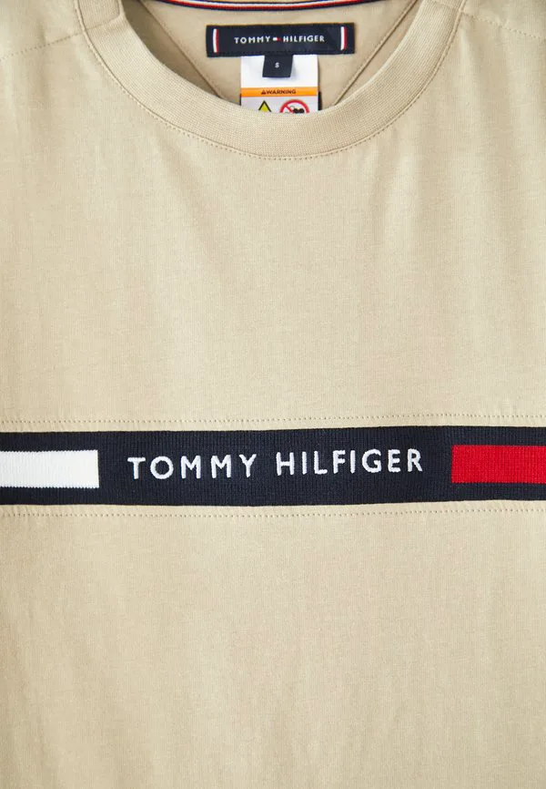 Футболка с адаптивной вставкой логотипа, футболка с принтом. Tommy Hilfiger, Sandalwood — фото 4