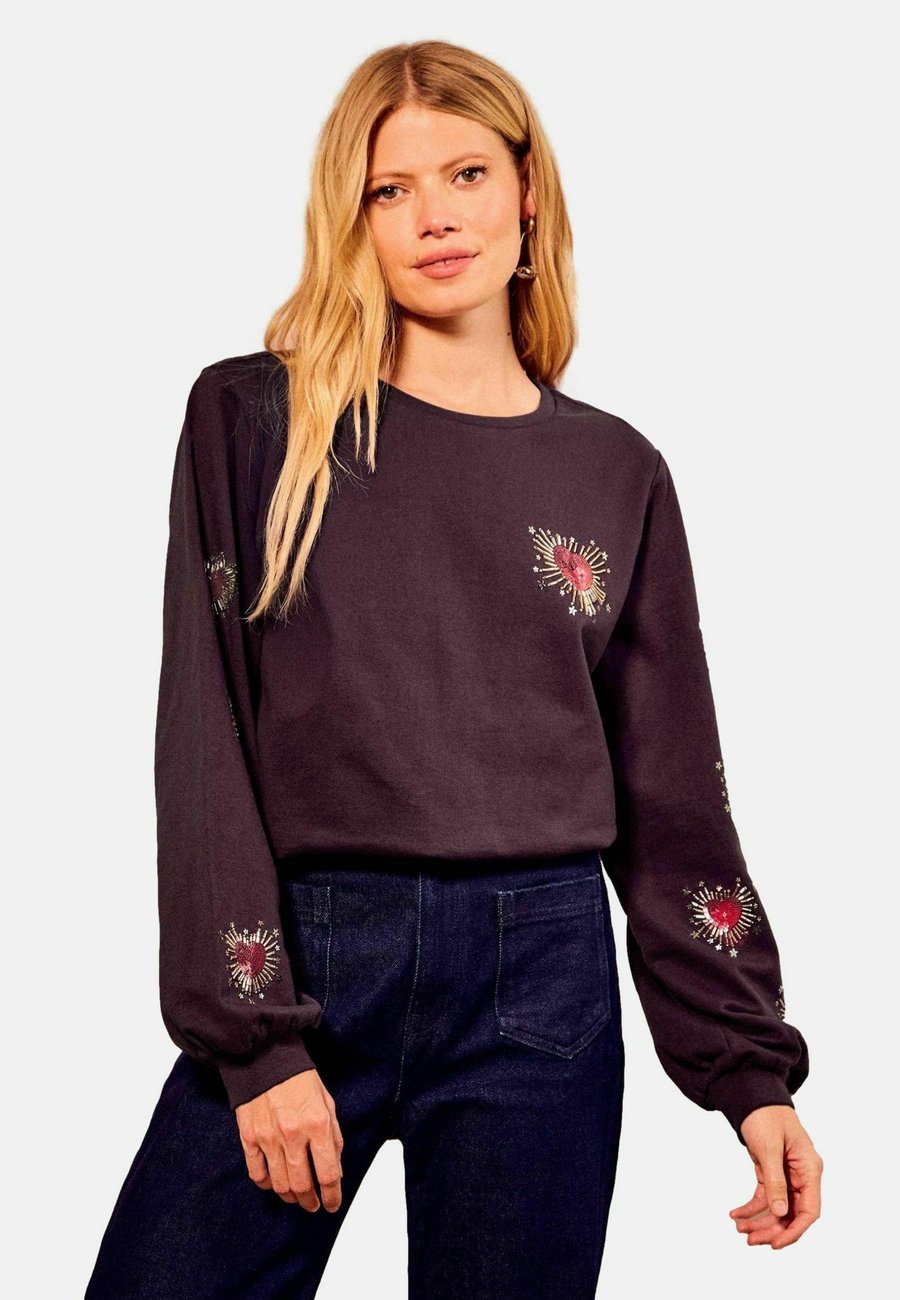 

Толстовка Love & Roses EMBROIDERED DETAIL , Burgundy Red/Purple