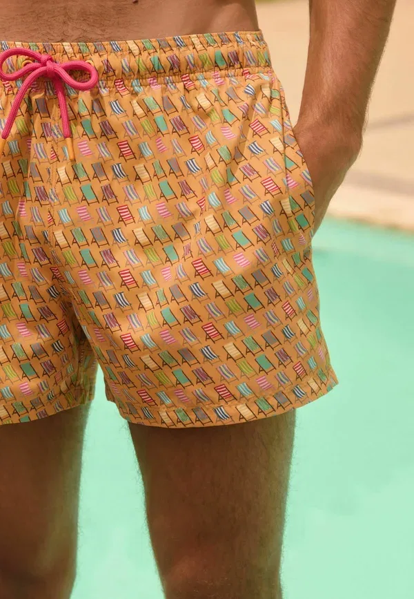 Плавки Next Regular fit essential watercolour stripe print swim shorts, оранжевый шезлонг — фото 3