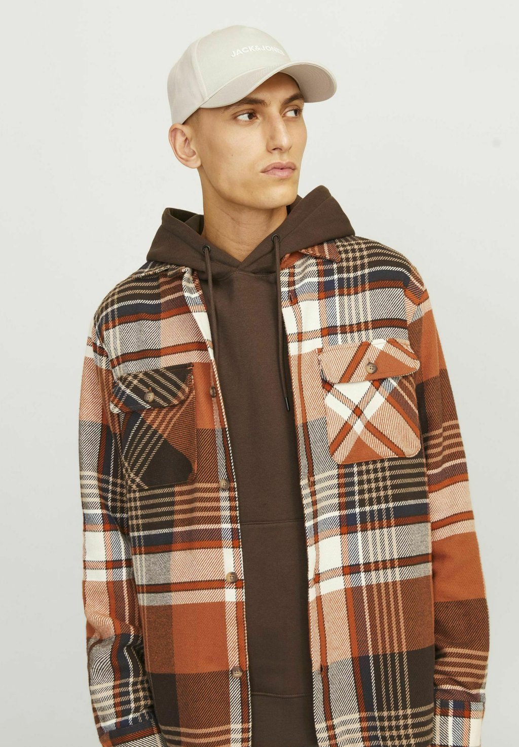 

Бейсболка Jack & Jones, кремовый