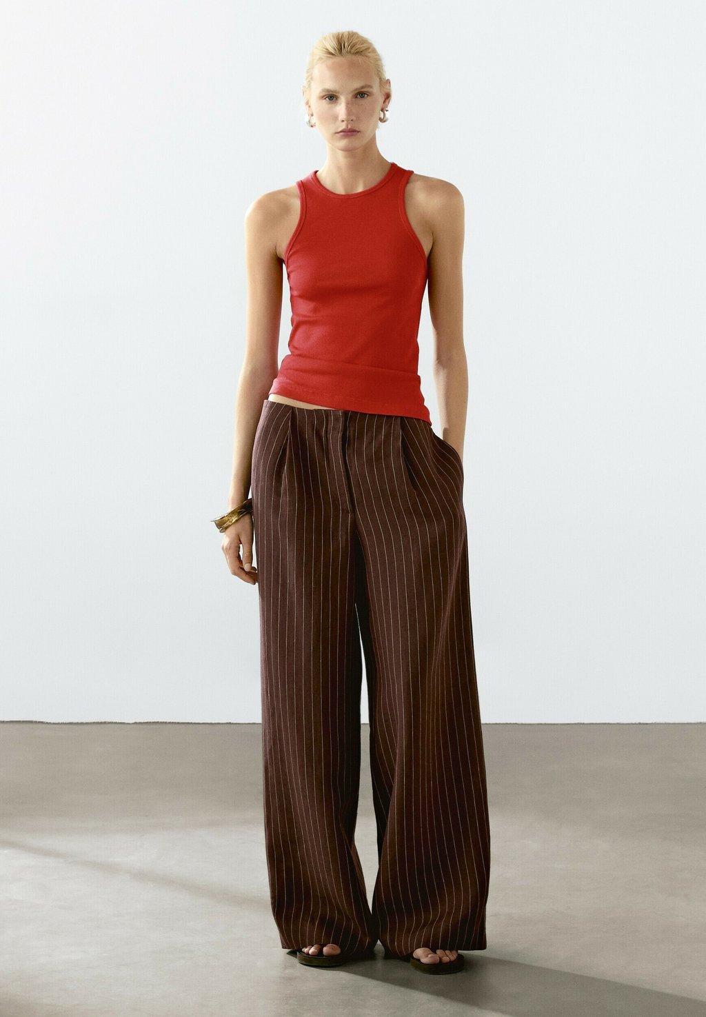 

Топ Massimo Dutti, красный