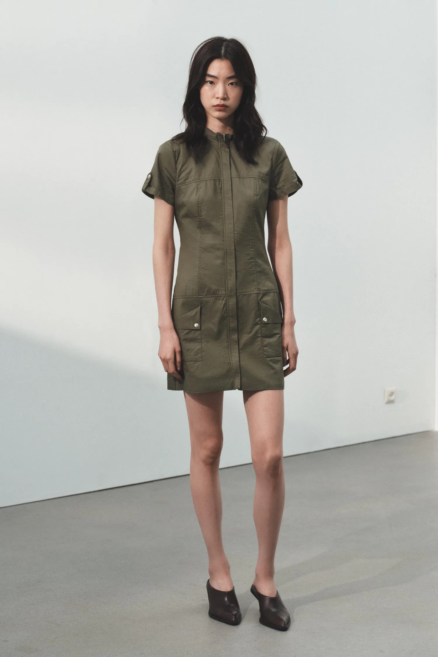 Платье-тренч с карманами Zara, темно-хаки