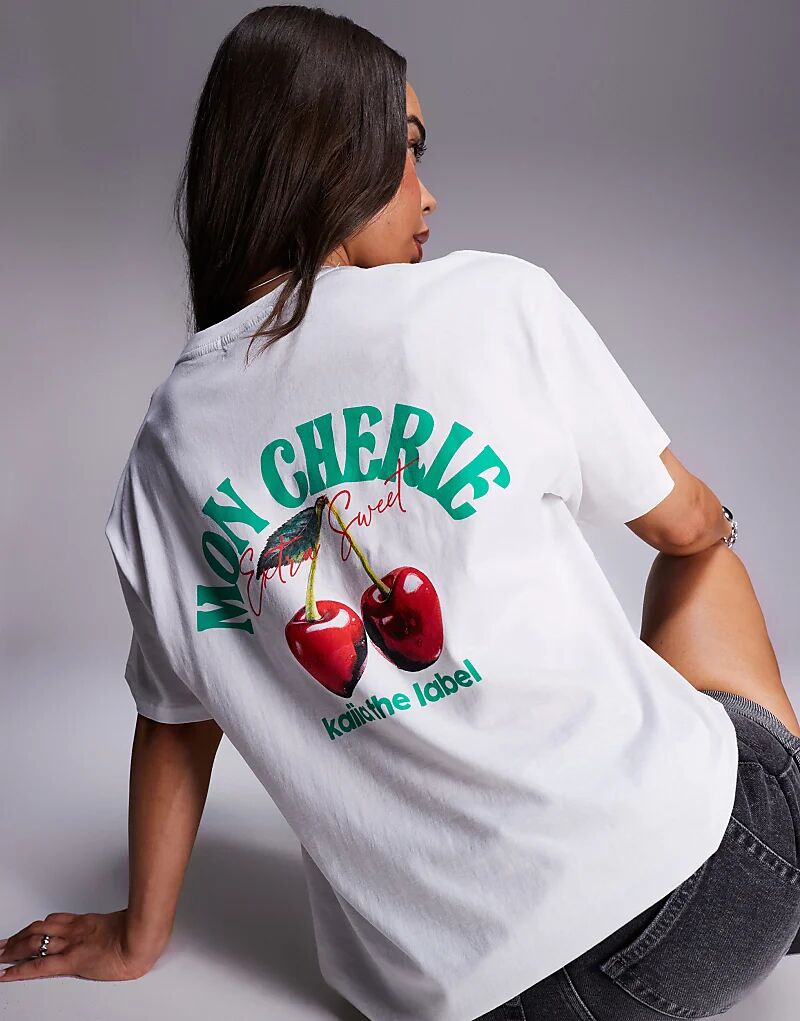 

Эксклюзивная футболка Mon Cherie свободного кроя с принтом вишни на спине, цвет белый