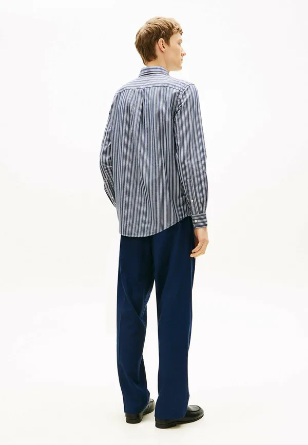 Рубашка в полоску с текстурой, стандартного кроя Tommy Hilfiger, Carbon Navy Stripe — фото 3