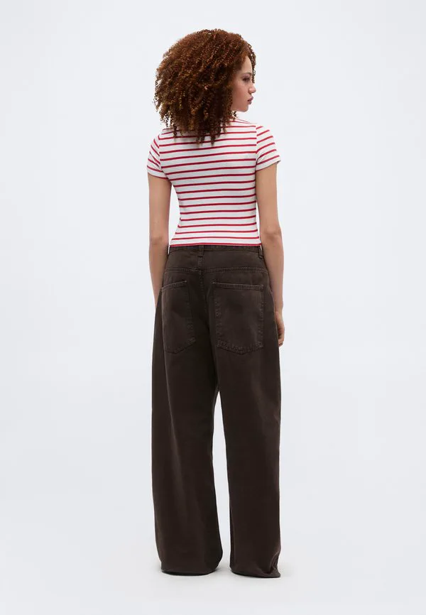 Базовая спортивная футболка с принтом Levi'S, Bright White/Urban Red — фото 4