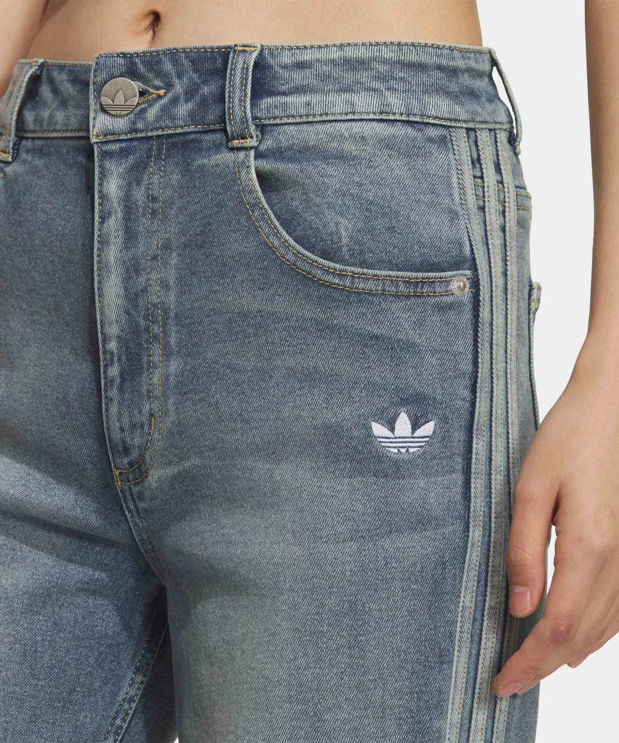 Брюки флер adidas Originals из денима, синие — фото 3