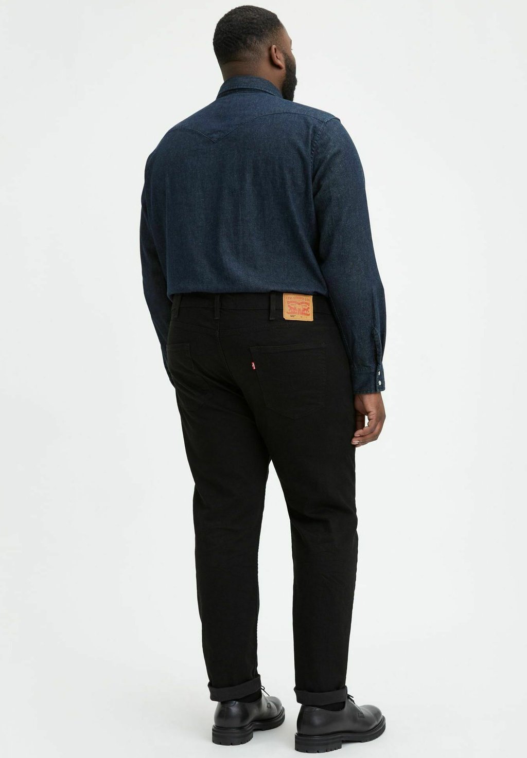 Зауженные джинсы 502 TAPER B&T - Straight leg jeans Levi's Plus, цвет Black Denim — фото 2