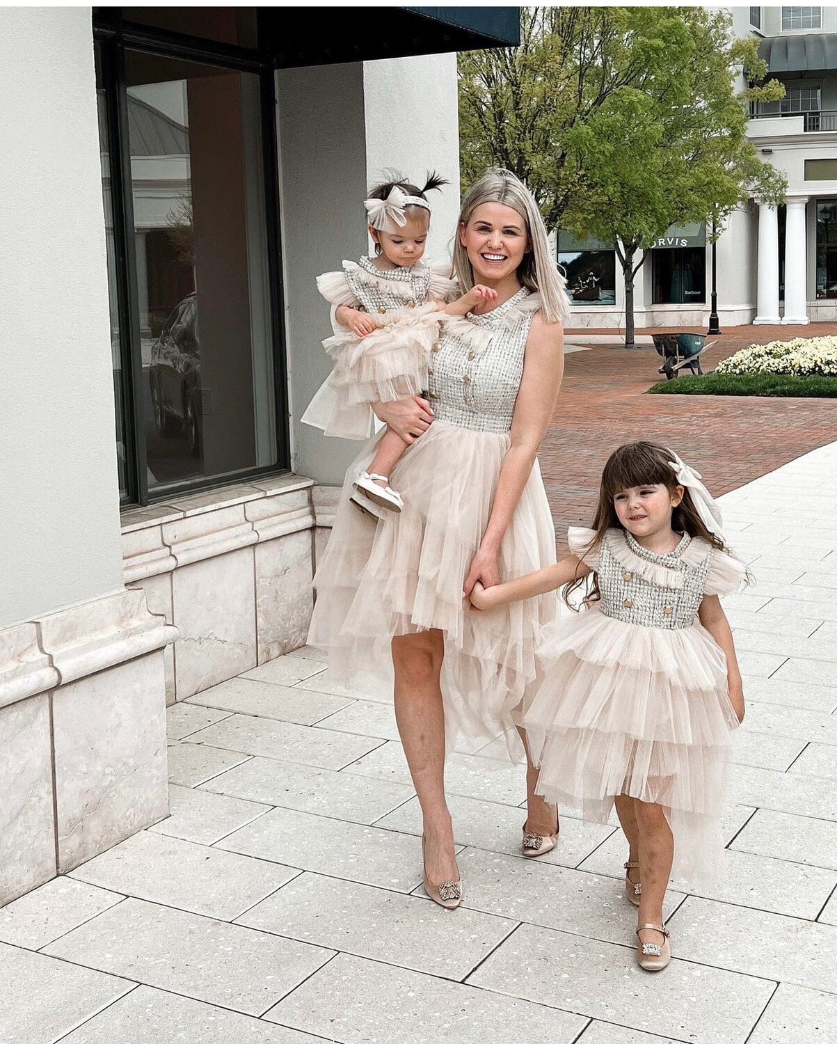 

Твидовое платье Fira для мам Petite Maison Kids, бежевый