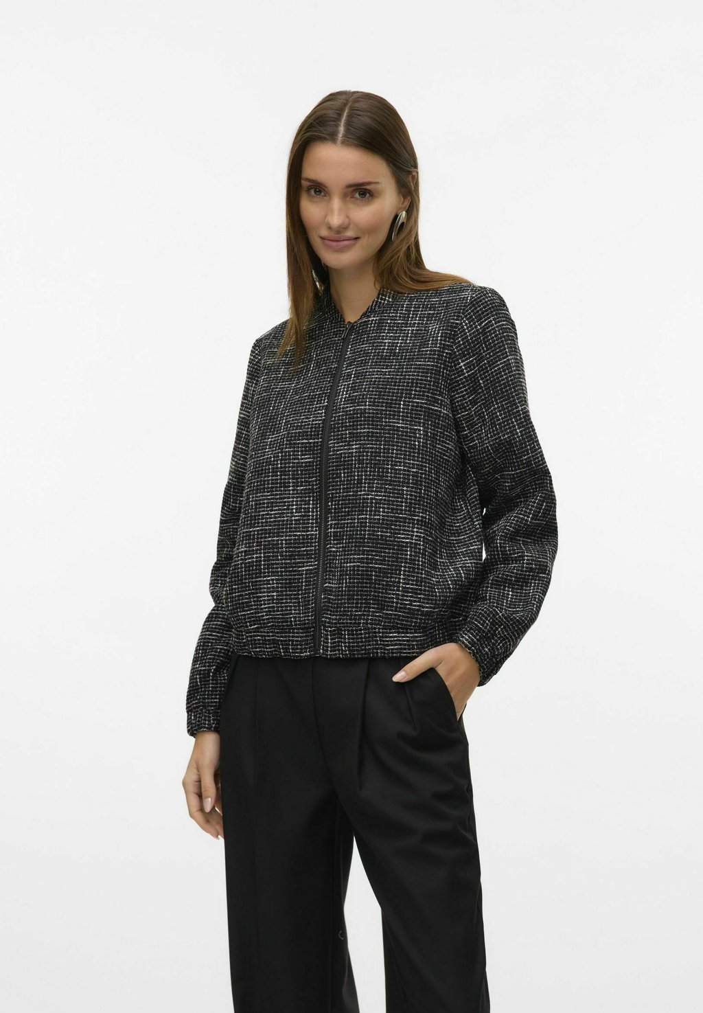 

Куртка-бомбер VMNAJA Vero Moda, черный
