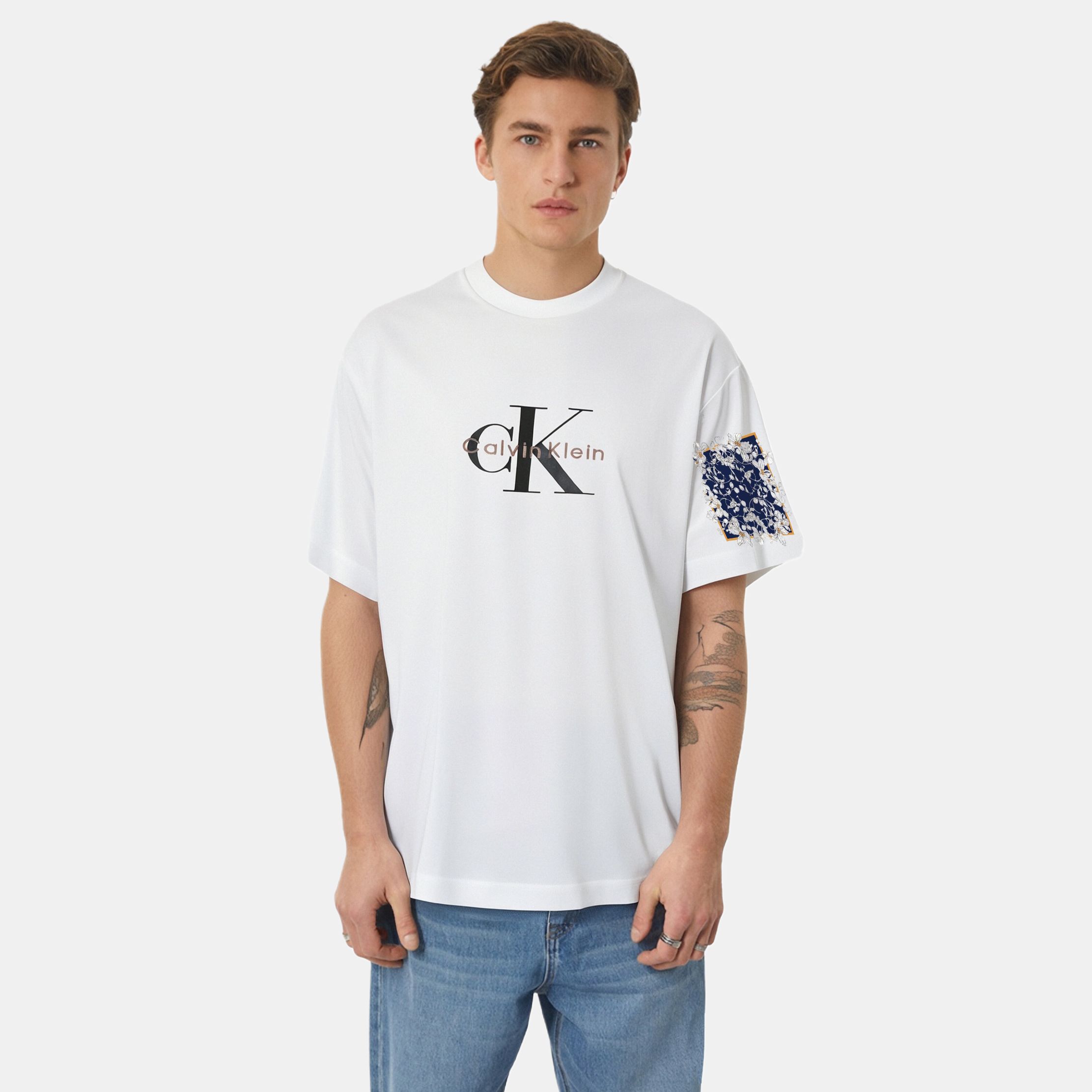Calvin Klein Футболка Unisex YAA Moon White Crew Neck Moderate Straight Fit — фото 3