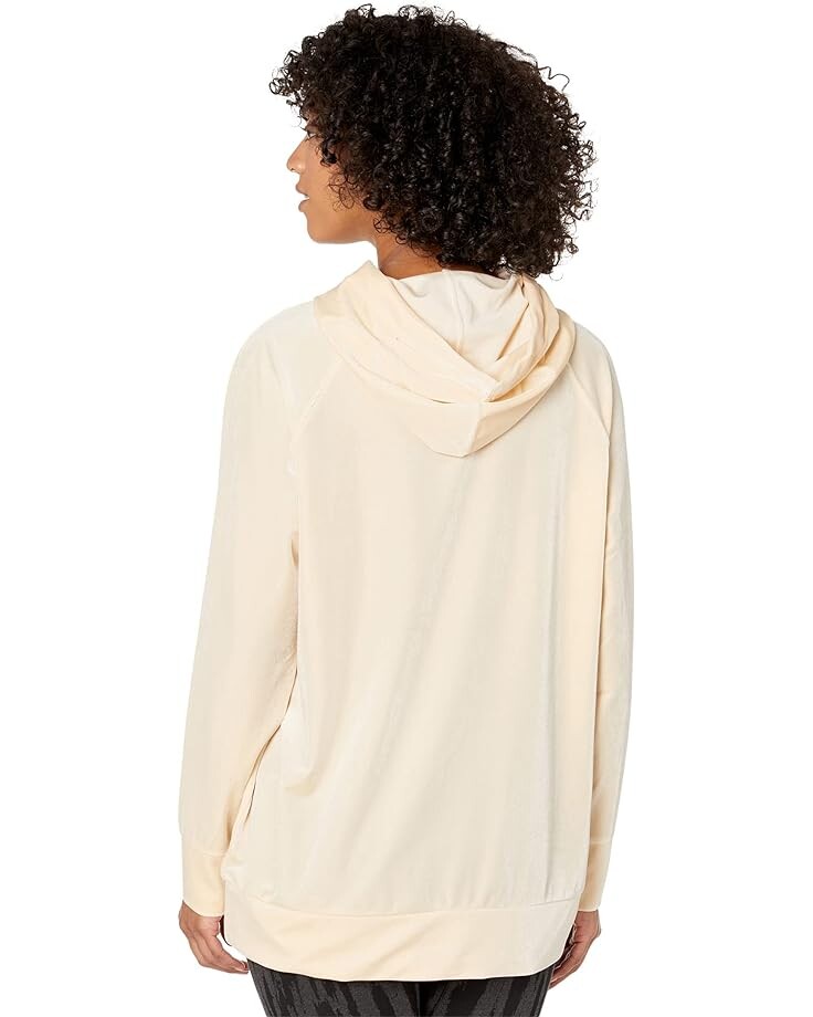 

Толстовка Lysse Chalet Stretch Velvet Sweatshirt, цвет Eggnog