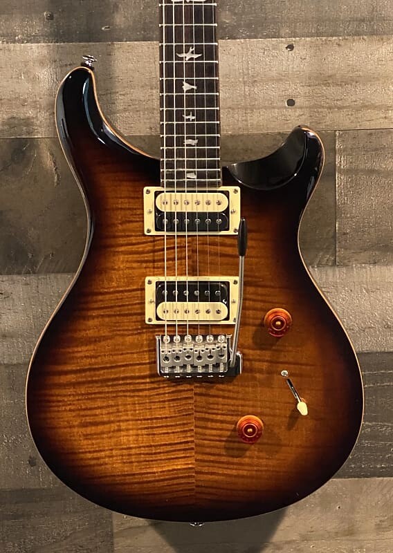 

Электрогитара PRS SE Custom 24 Black Gold