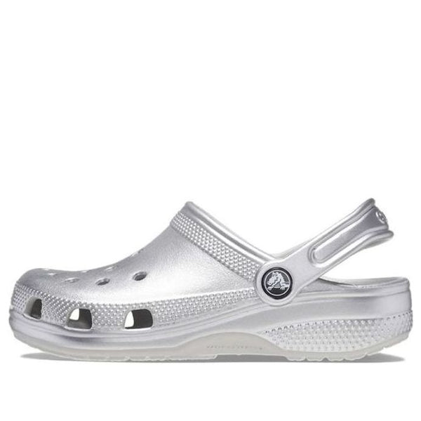 

Кроссовки classic metallic clog 'silver metallic' Crocs, серебряный