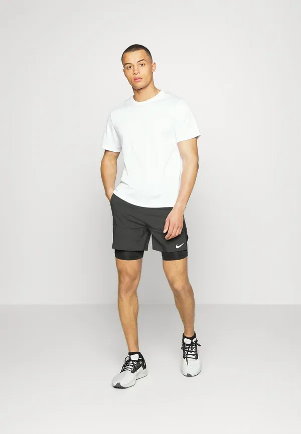 Спортивные шорты Nike Performance, black/reflective silver, черный/отражающий серебристый — фото 2