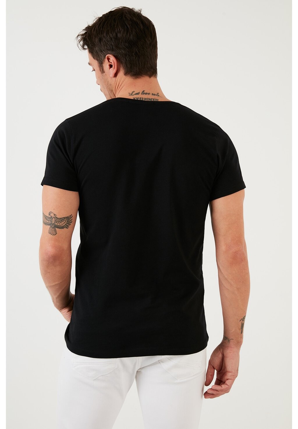 

Футболка с принтом SLIM FIT Buratti, черный