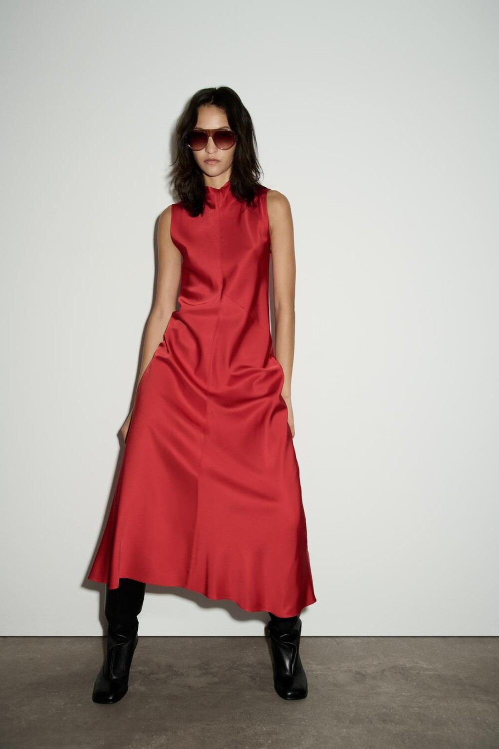 

Платье атласное ZARA, ярко-красный