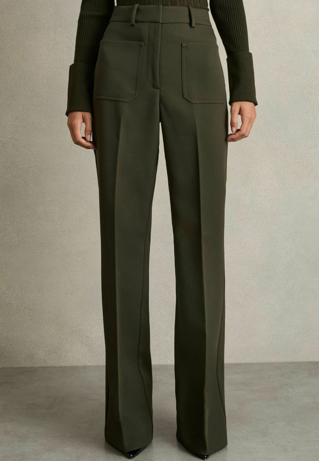 

Брюки PRIYA HIGH-RISE FLARED Reiss, зеленый