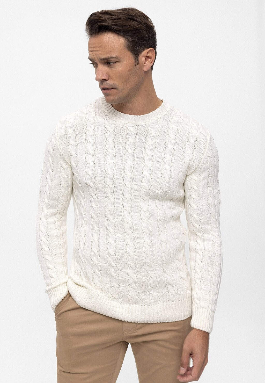 

Вязаный свитер CABLE CNECK Felix Hardy, цвет off white
