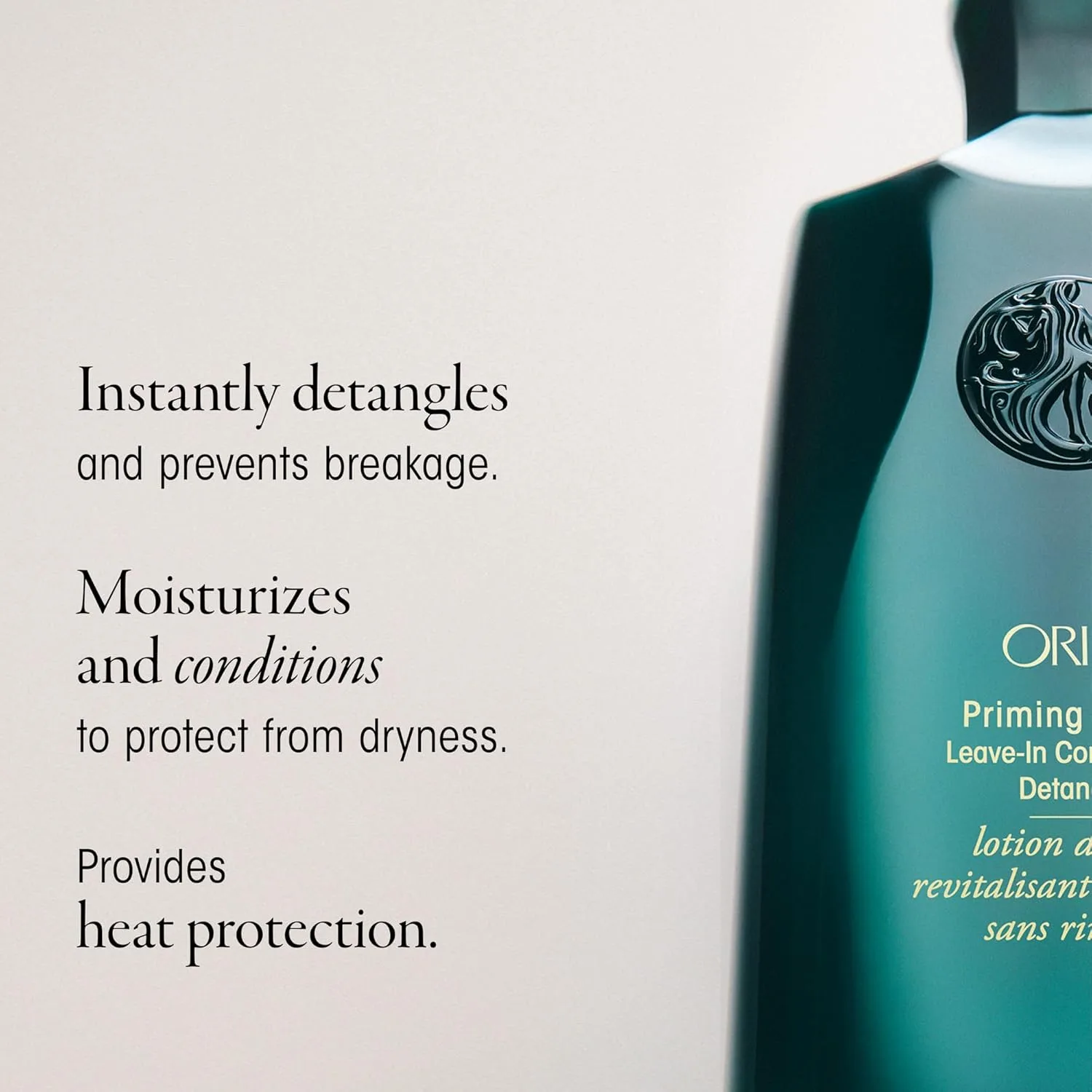 Oribe Priming Lotion Leave-In Conditioning Detangler - увлажняющий кондиционер-спрей для густых, кудрявых и жестких волос, предотвращает спутывание и ломкость, для всех типов кудрей, 250 мл 251 мл (.), White — фото 4