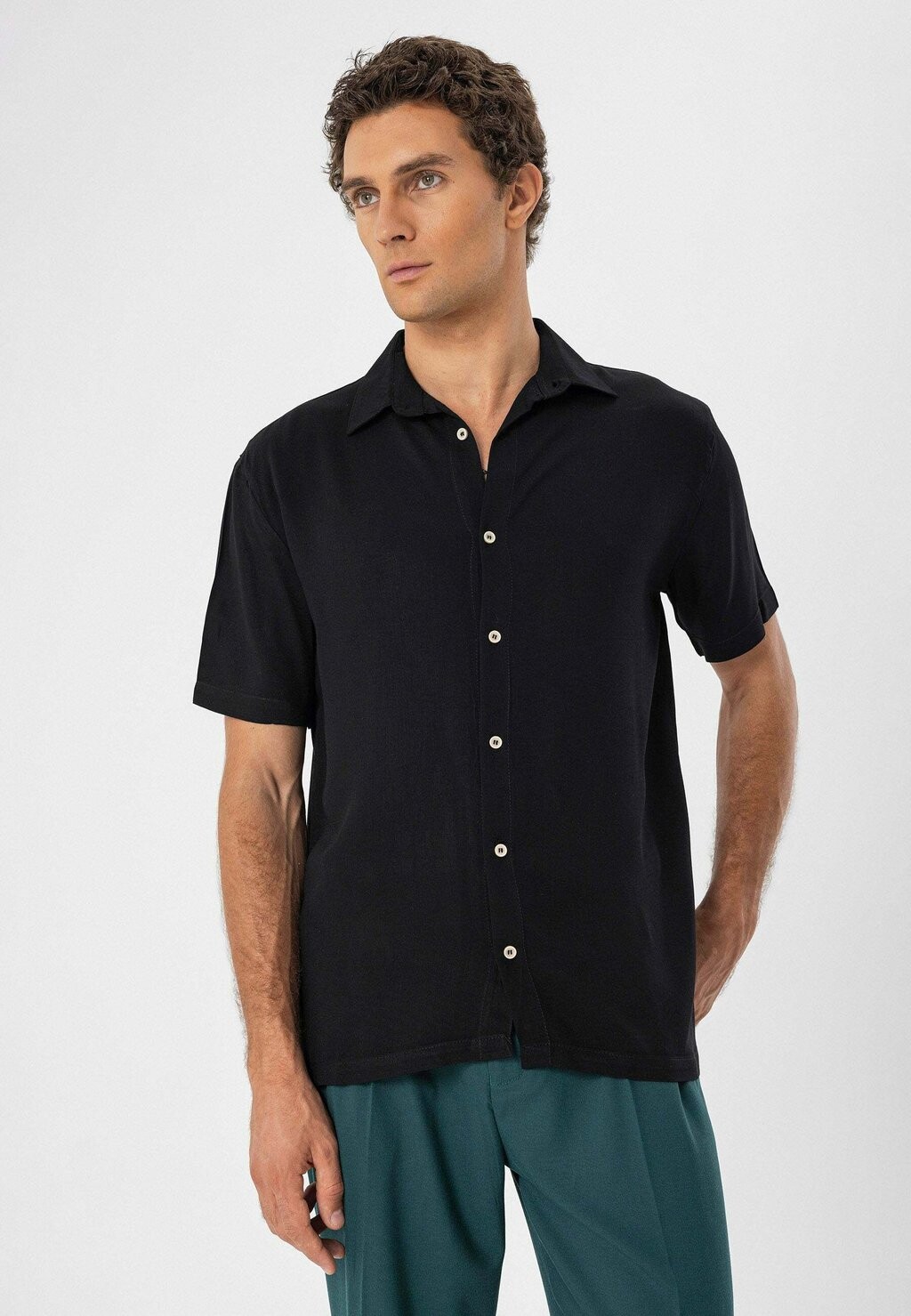 

Рубашка Kent Collar Casual Antioch, черная