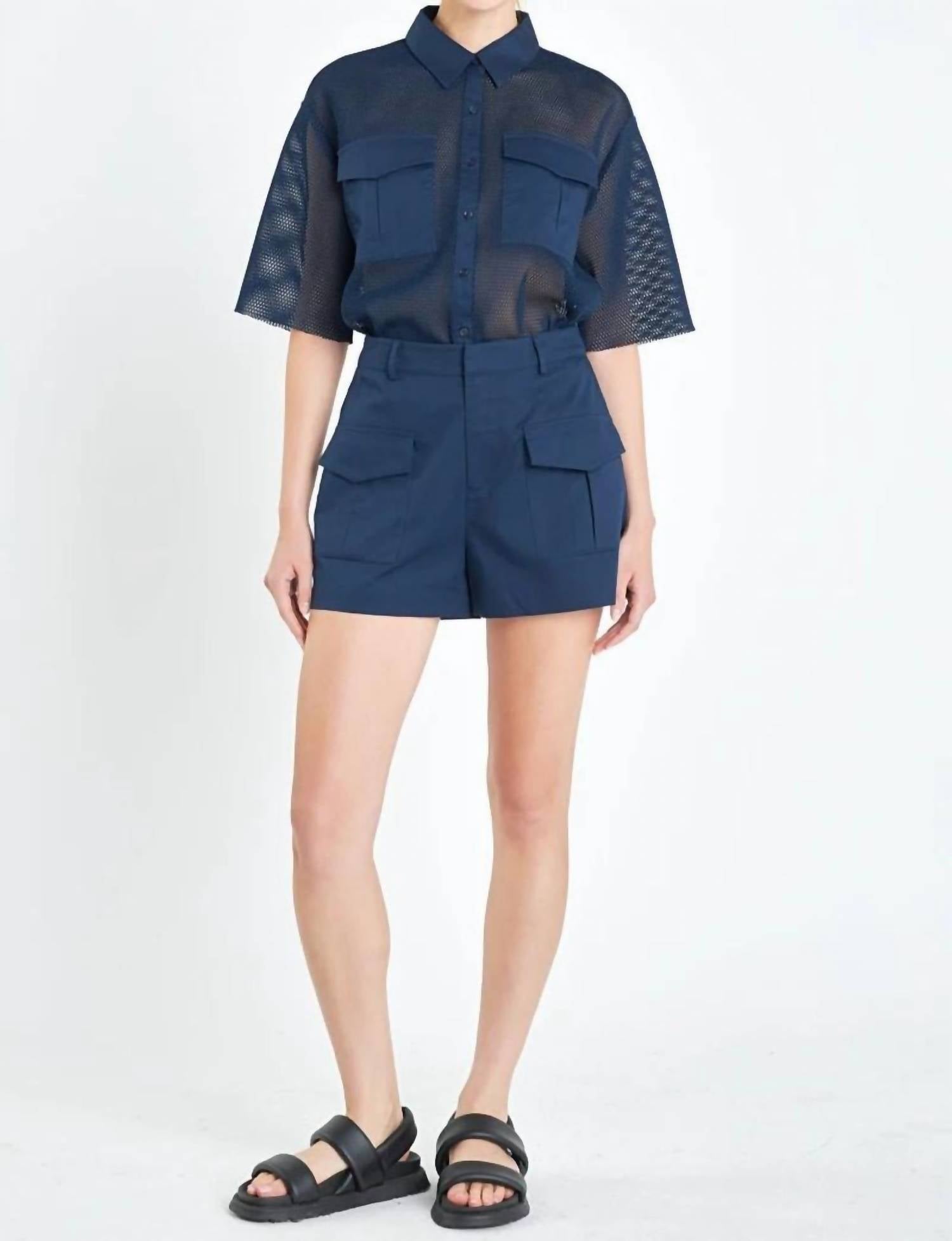 

Высокие шорты с накладными карманами в цвете Navy Grey Lab