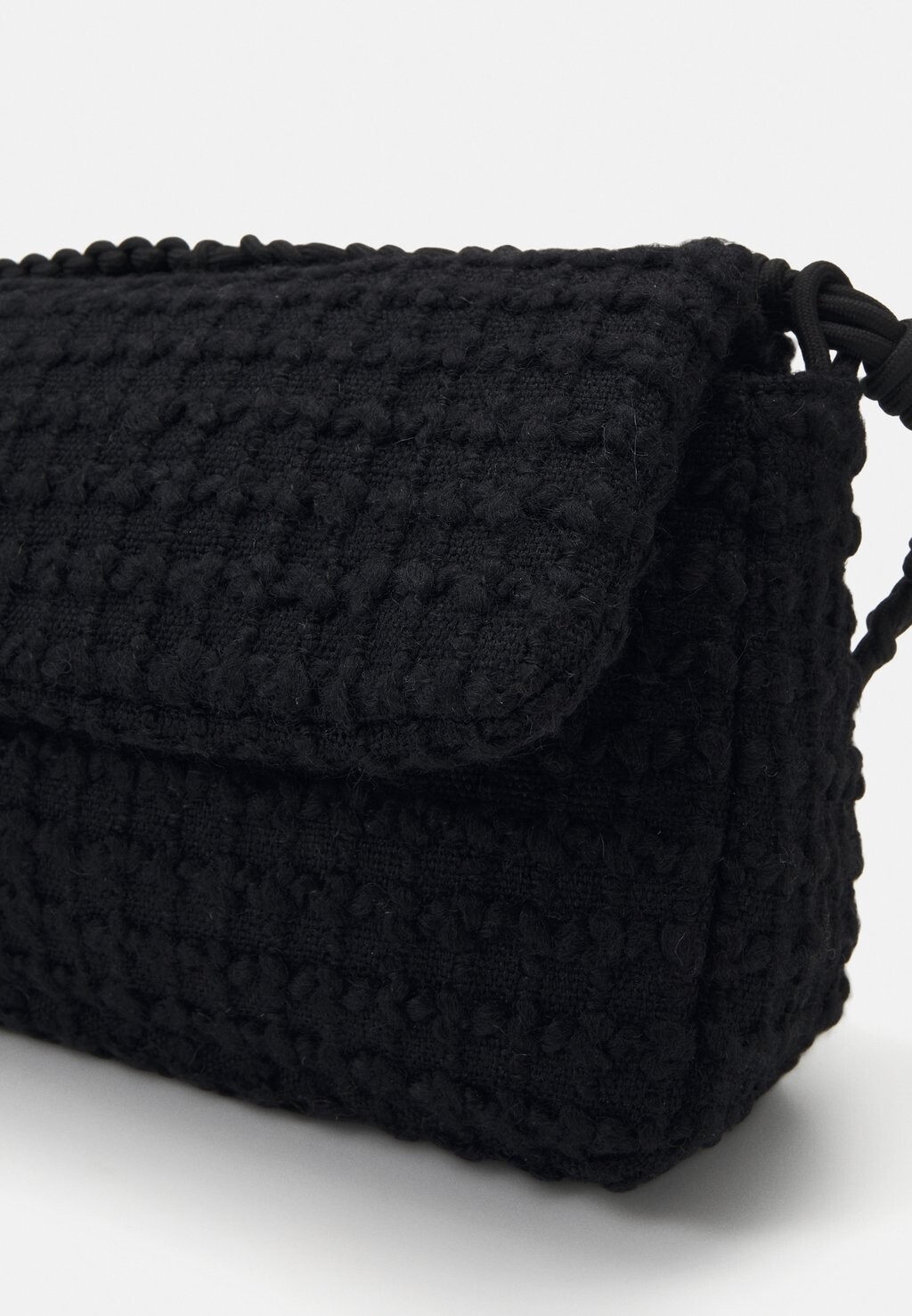 

Сумка через плечо ASHBY HOLLIS BAG Becksöndergaard, черный