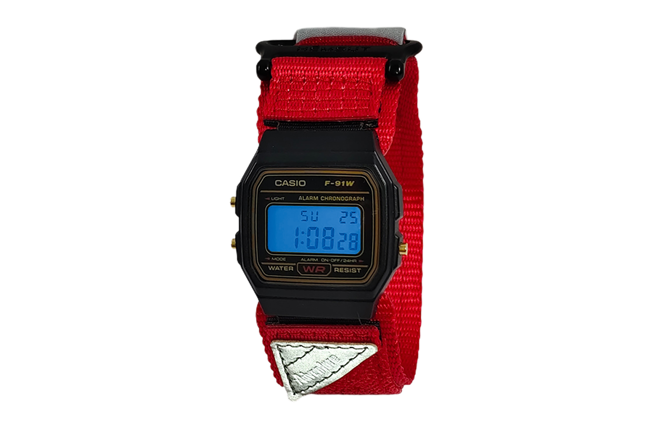 

CASIO Мужские часы Retrofit Series с кварцевым механизмом и нейлоновым ремешком, черный циферблат