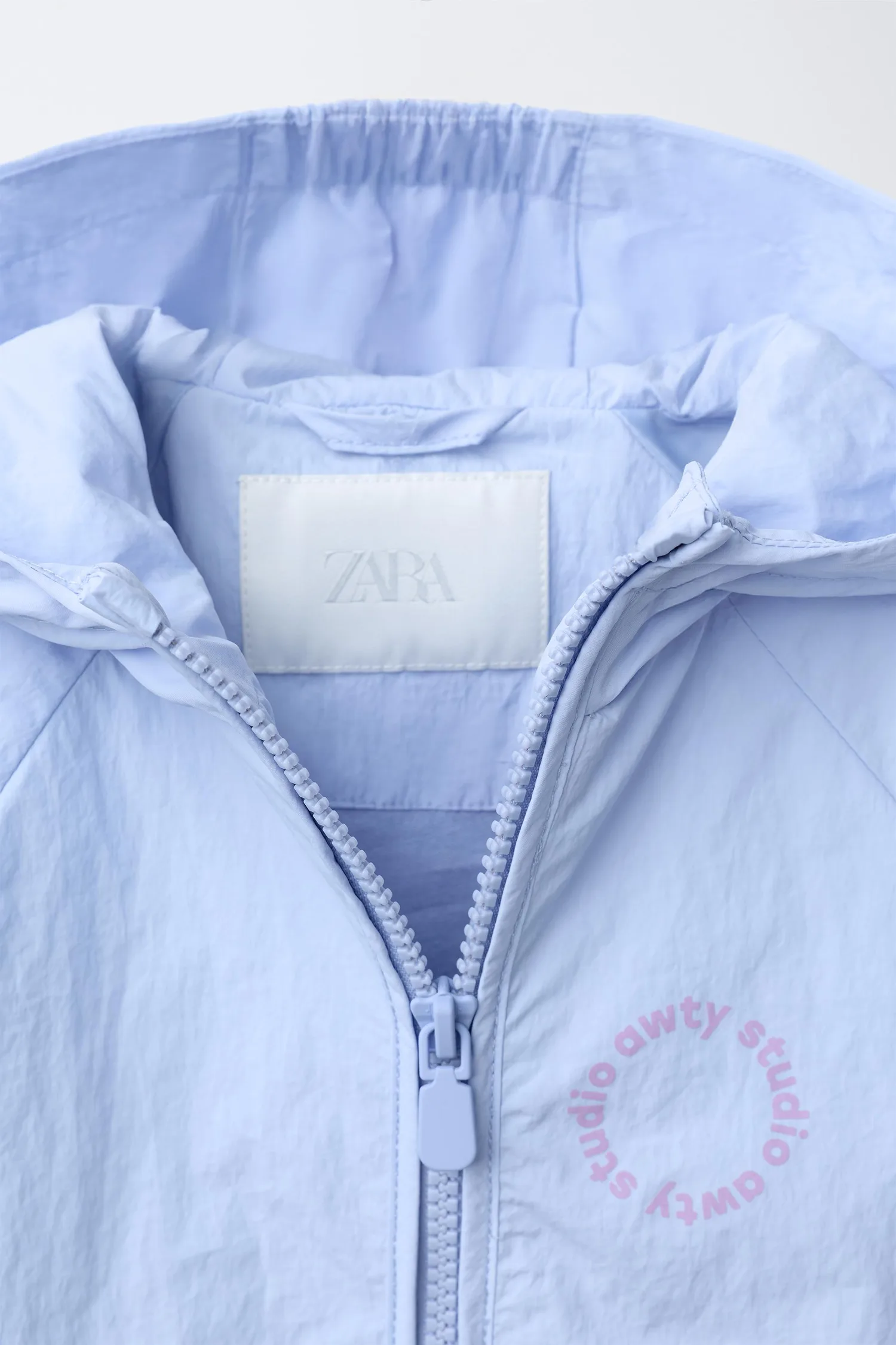 Легкий водоотталкивающий дождевик Zara, светло-голубой — фото 3