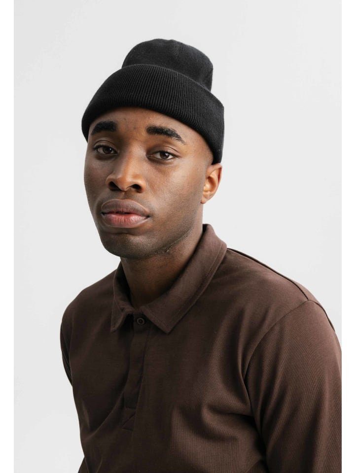 

Тонкая вязаная шапка HIMMAT MELA