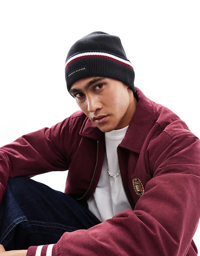

Вязаная шапка с логотипом черного цвета Tommy Hilfiger