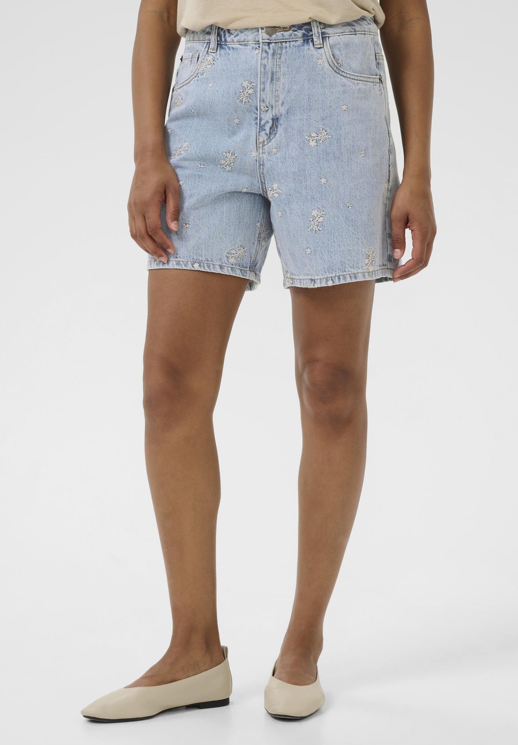 

Джинсовые шорты KABABETH Kaffe, цвет Blue Denim Feather Flower Emb
