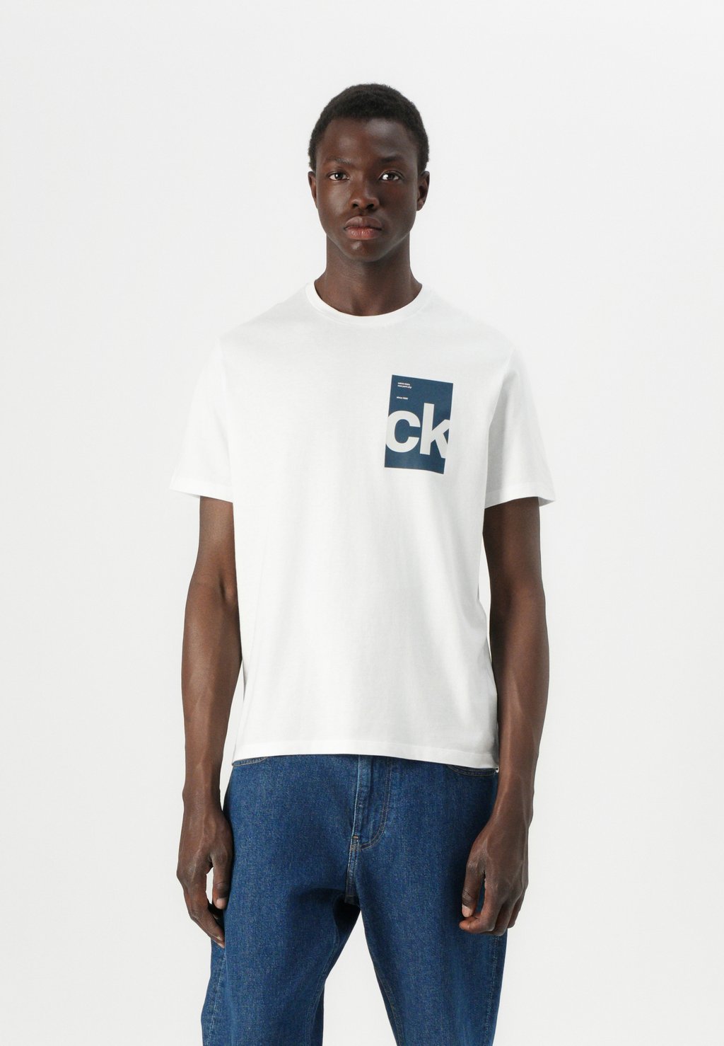 

Футболка с принтом BOX GRAPHIC TEE Calvin Klein Jeans, белый