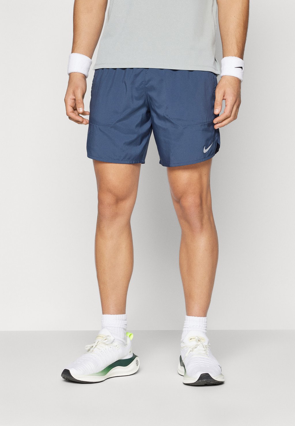 

Спортивные шорты STRIDE Nike Performance, черный
