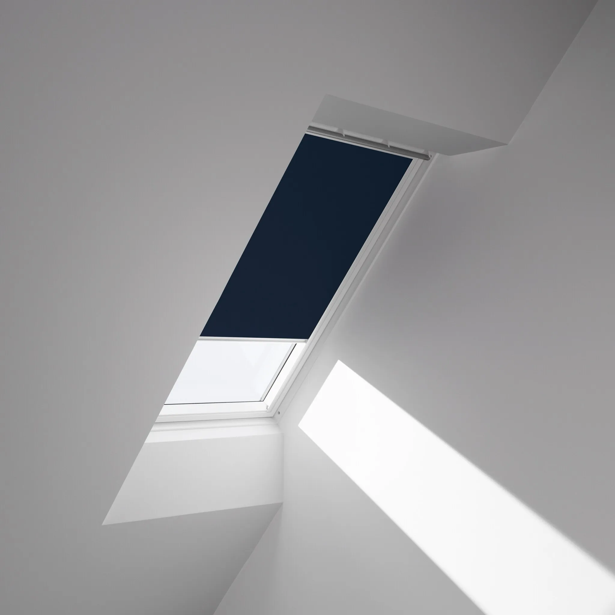

Затемняющие рулонные шторы VELUX «DKL P06 1100SWL», затемнение, затемнение, без сверления, на направляющих, белые направляющие и ручка, цвет Dunkelblau + weiß